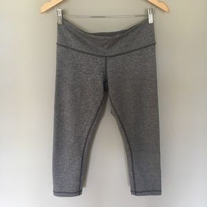 Lululemon wunder under crop size 6 heather gray